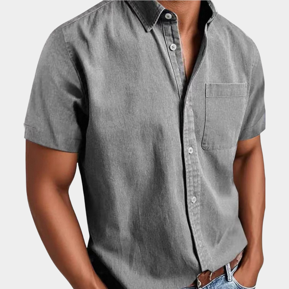 Men's short-sleeve button-up shirt in medium gray with chest pocket and button front