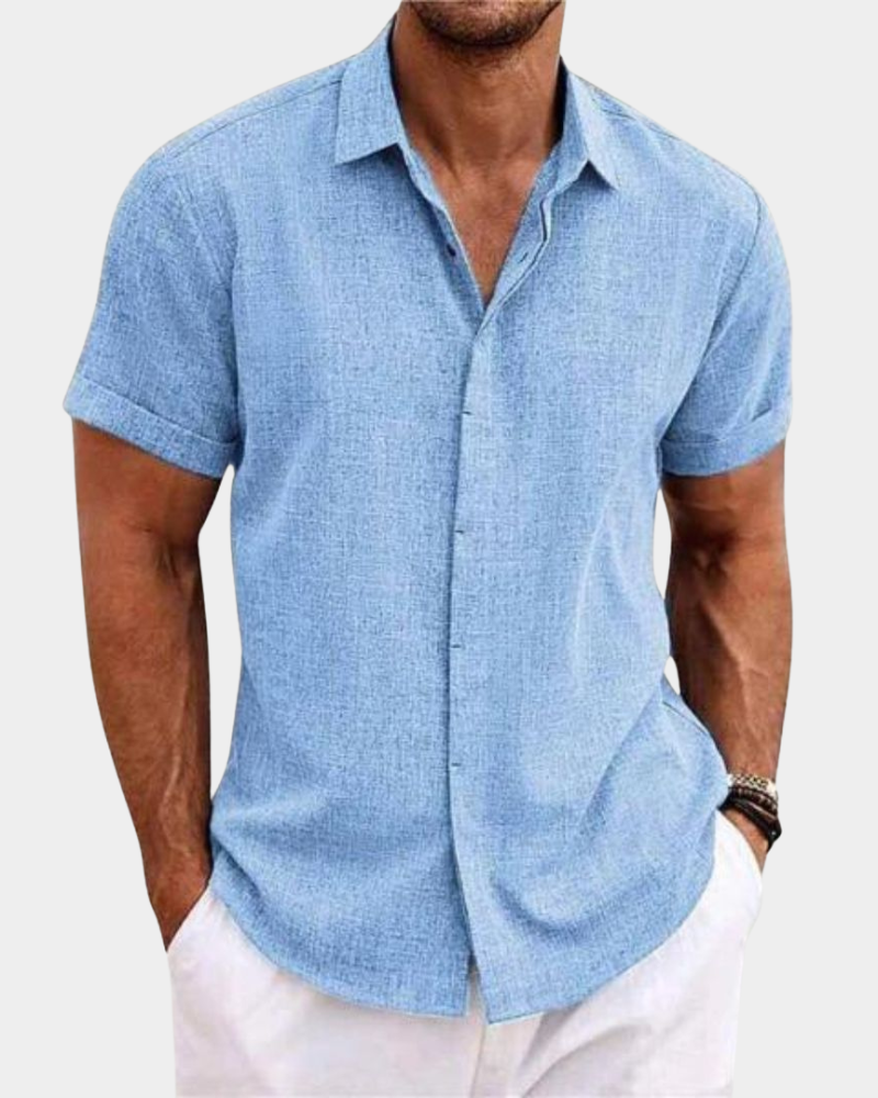 Men's light blue casual short-sleeve button-up shirt with pointed collar and front pleat