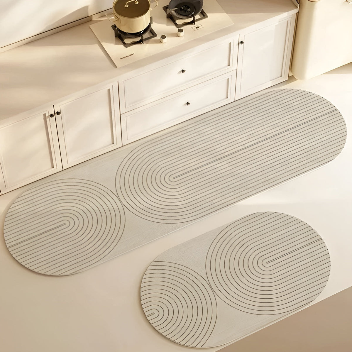 Quick-dry bath mat set: two oval mats with concentric line pattern, light gray