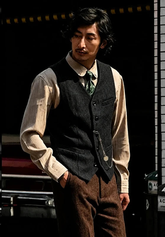 Herringbone slim fit vest, black color view