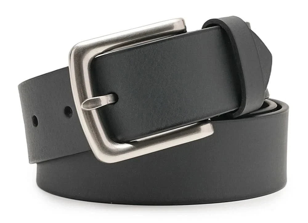 Black leather men’s casual dress belt with rectangular silver-tone buckle and keeper loops