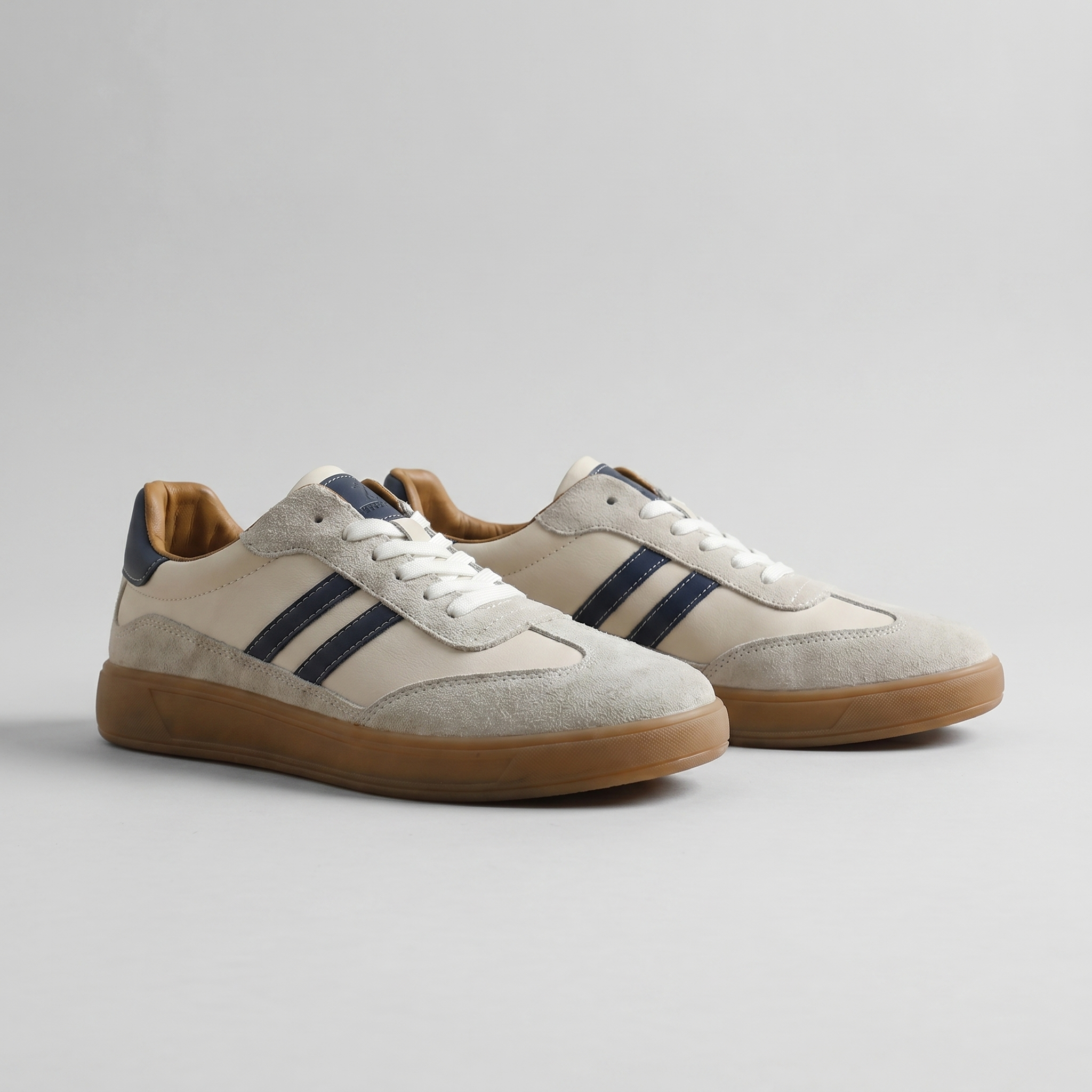 Men's Retro Lace-Up Sneakers