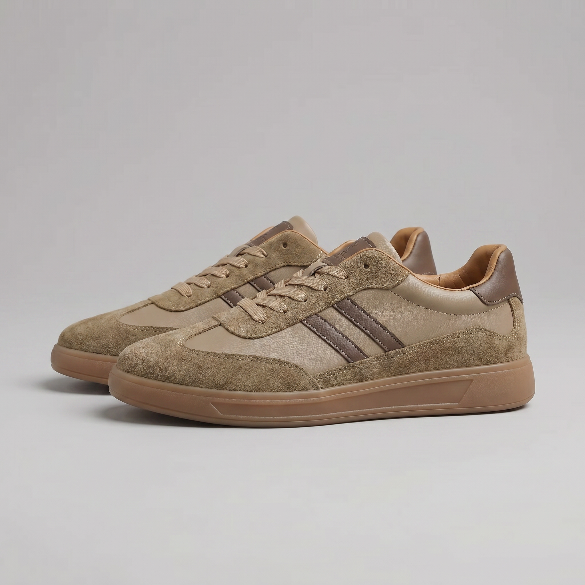 Men's Retro Lace-Up Sneakers