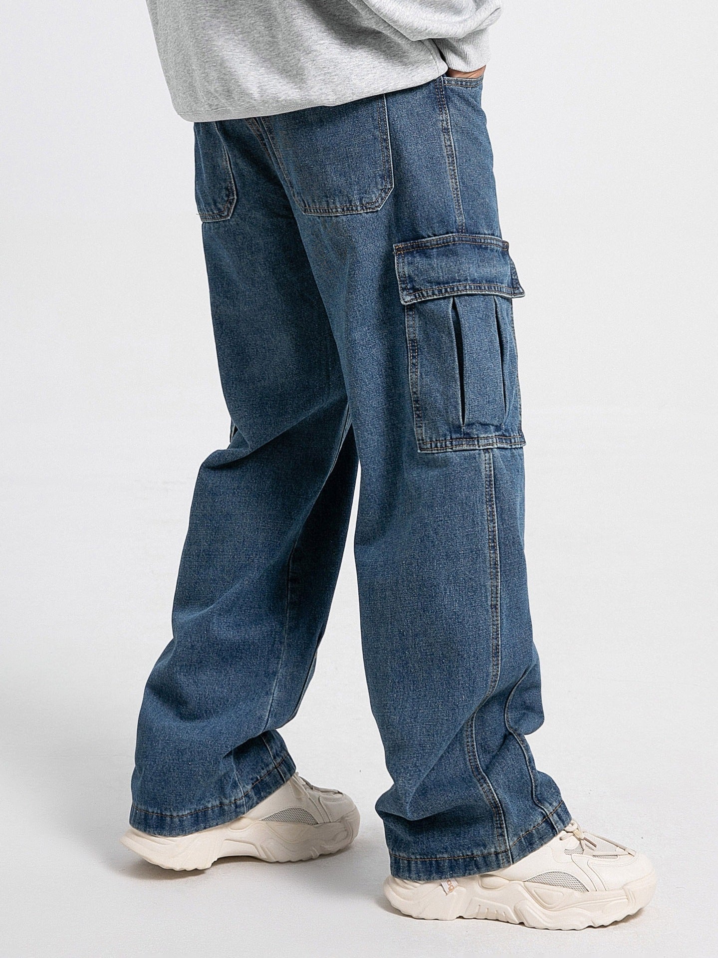 Comfort stretch cargo pants, styled front view