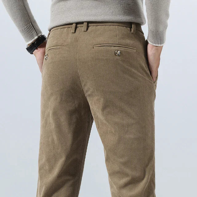 Elegant everyday pocket trousers, additional styled view