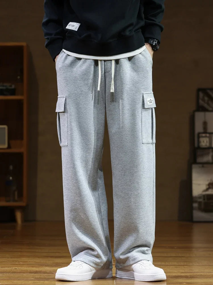 Cargo utility sweatpants, close-up detail