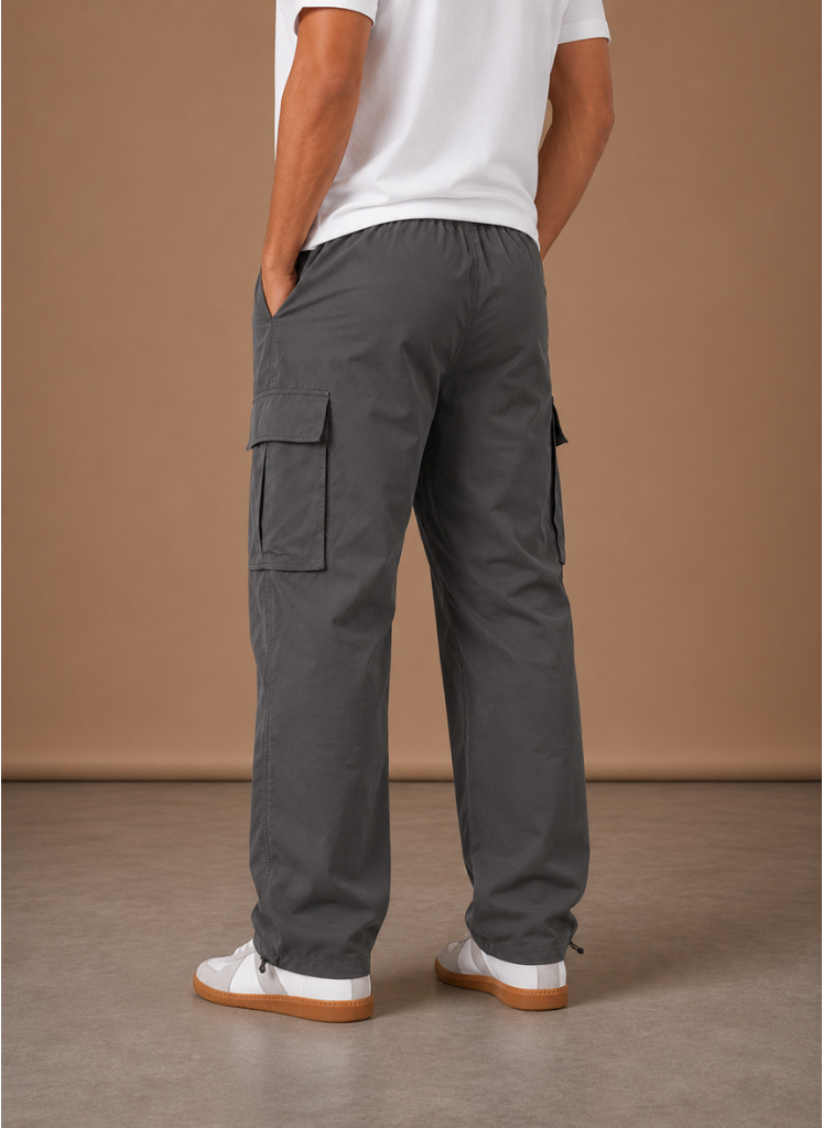Relaxed utility cargo pants, close-up detail