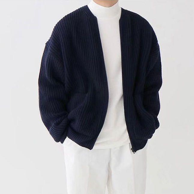 Men's zip knit cardigan in navy with zip front and ribbed knit side pockets