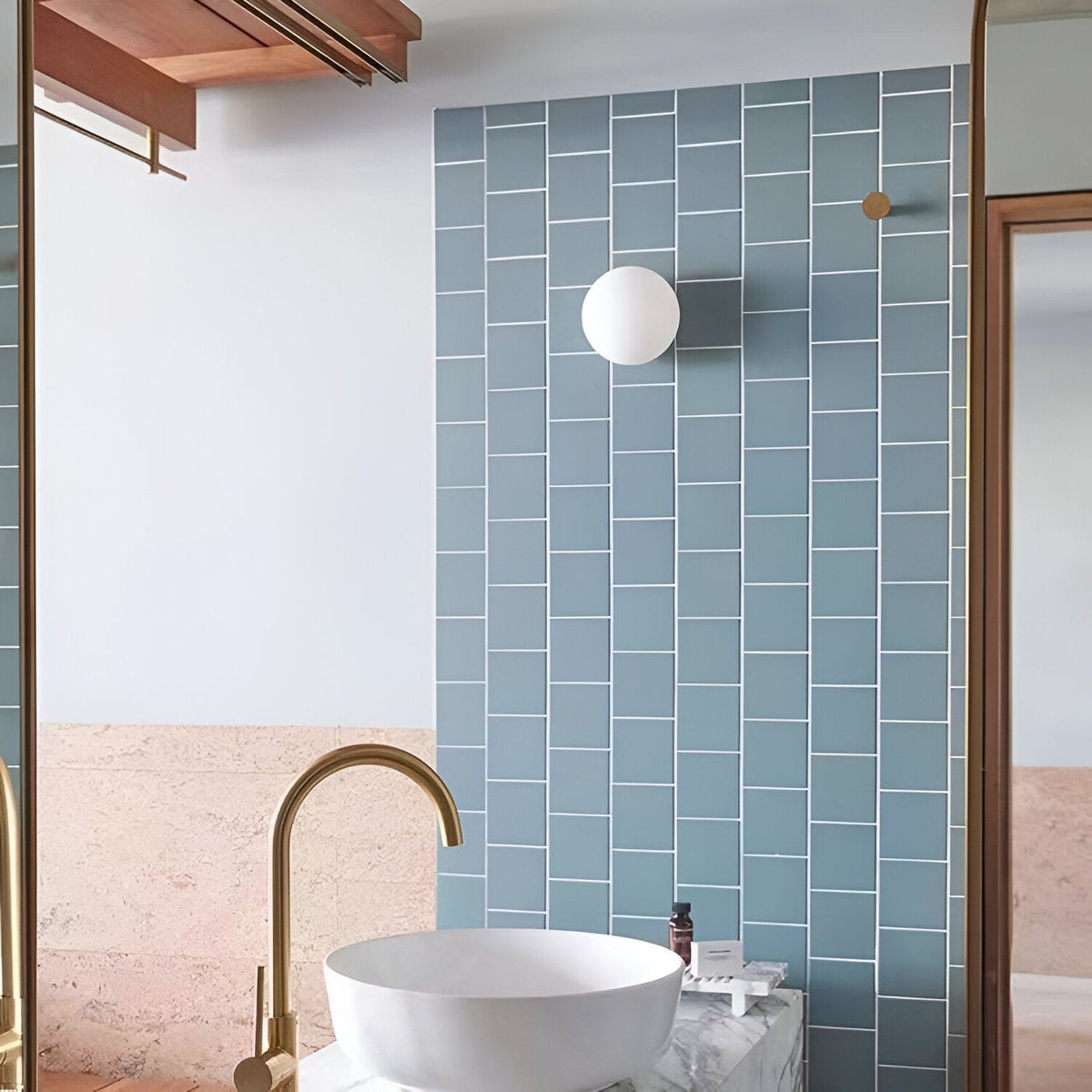 Round Glass Minimalist Wall Sconce