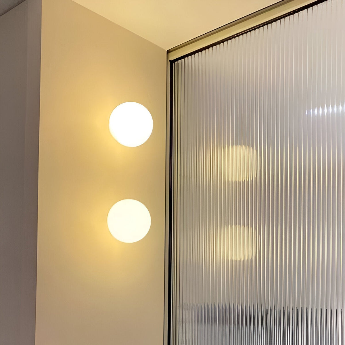 Round Glass Minimalist Wall Sconce